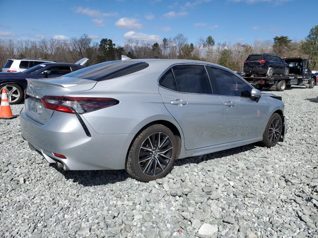 2022 TOYOTA CAMRY SE VIN:4T1T11AK4NU049987