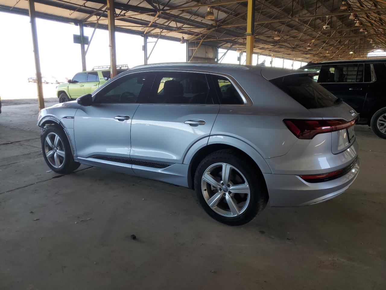 2022 AUDI E-TRON PREMIUM VIN:WA1AAAGE2NB023987