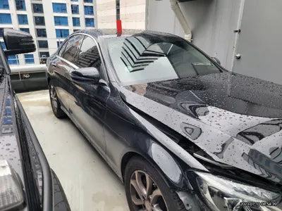 2016 Mercedes-Benz C 200 VIN: