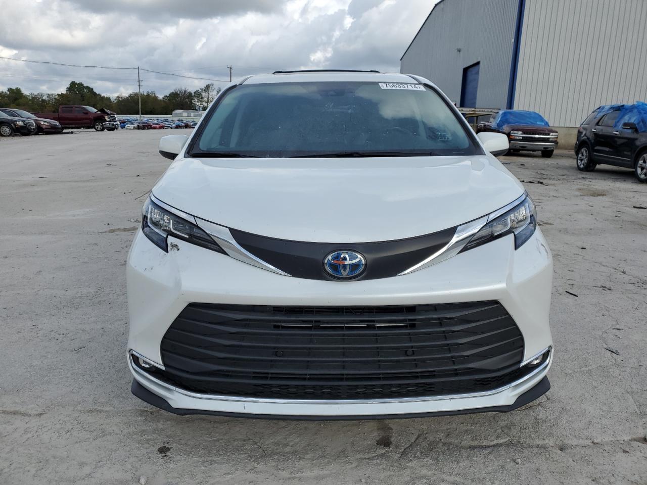 2022 TOYOTA SIENNA XLE VIN:5TDYRKEC2NS134018