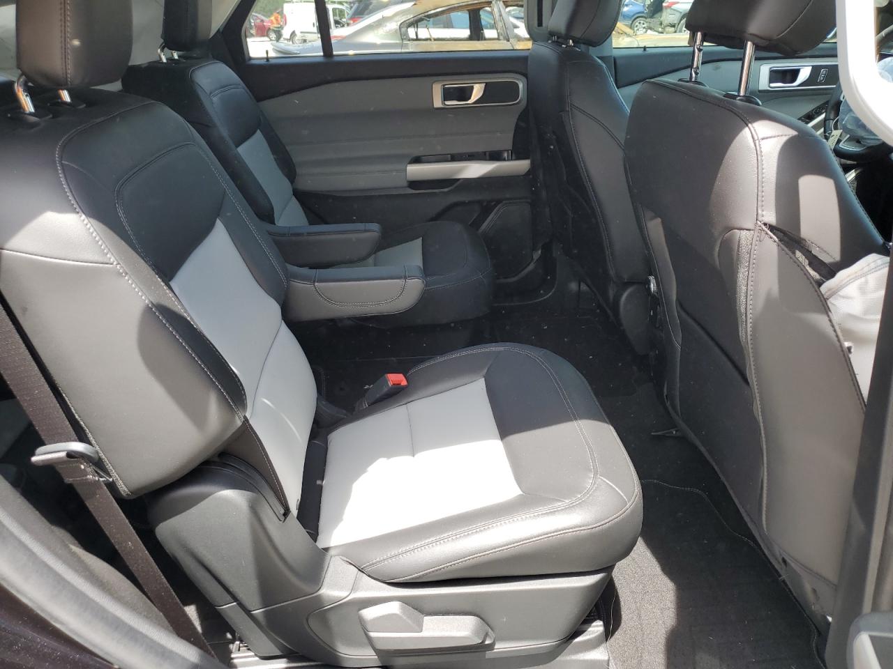 2022 FORD EXPLORER XLT VIN:1FMSK7DH8NGB21381
