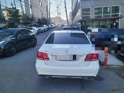 2015 Mercedes-Benz E 220 VIN: