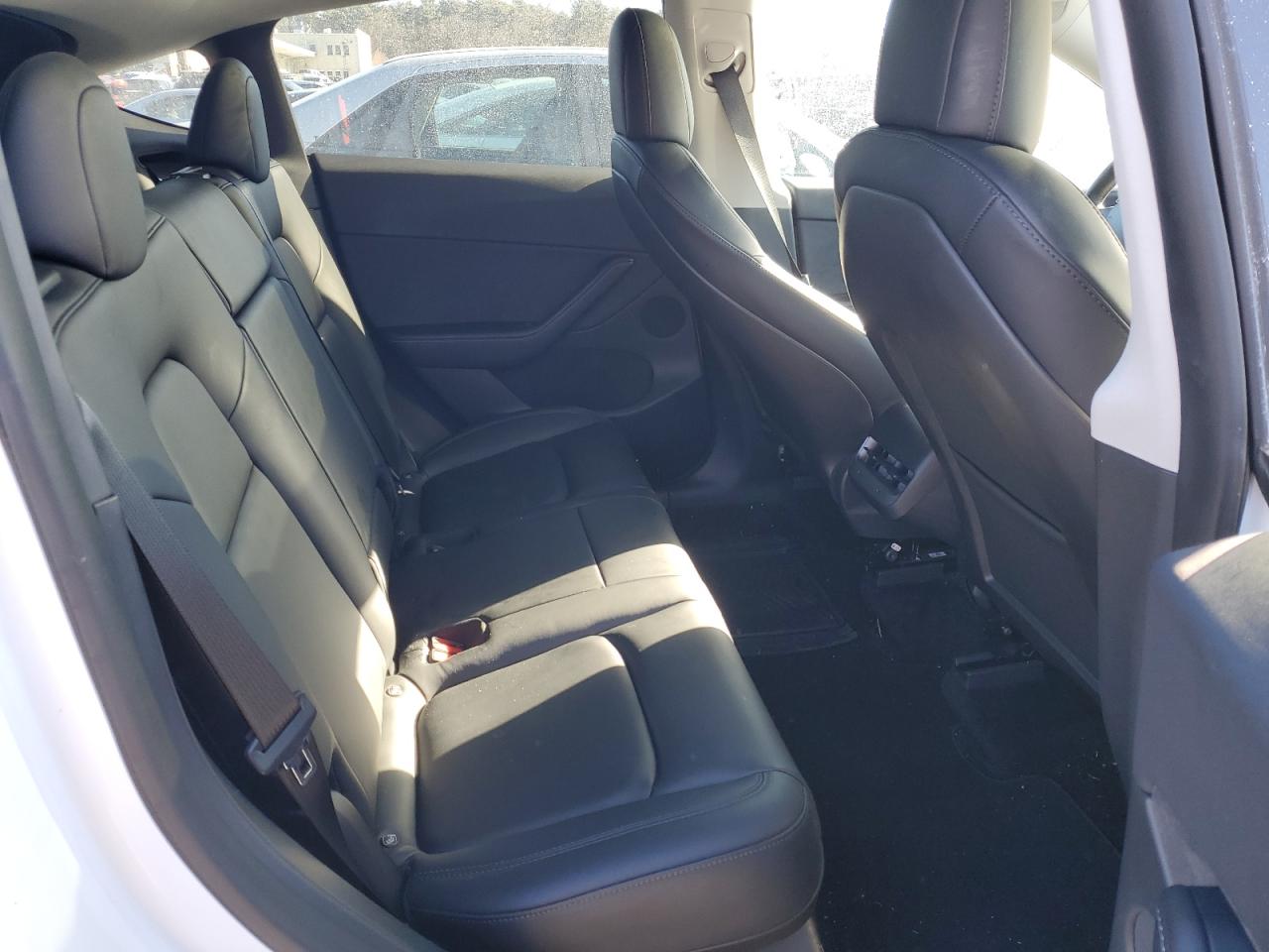2022 TESLA MODEL Y  VIN:7SAYGDEE7NF307980