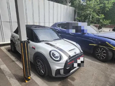 2021 MINI Cooper VIN: