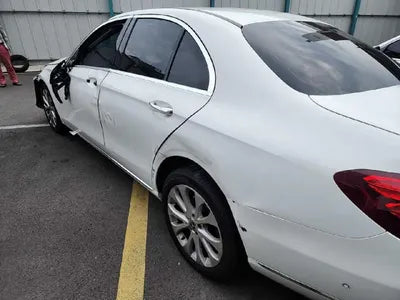 2017 Mercedes-Benz E 220 VIN: