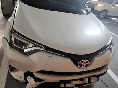 2018 Toyota RAV4 VIN: