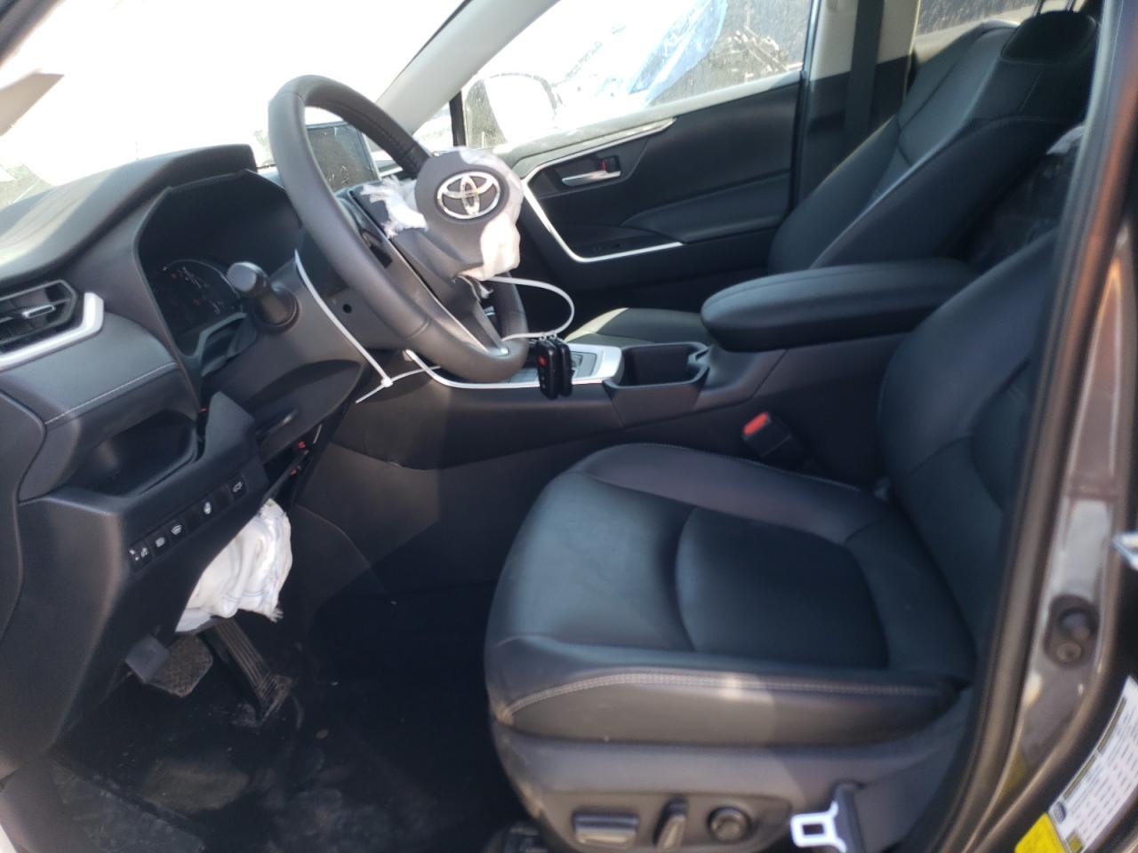 2024 TOYOTA RAV4 XLE PREMIUM VIN:2T3A1RFV3RC408768