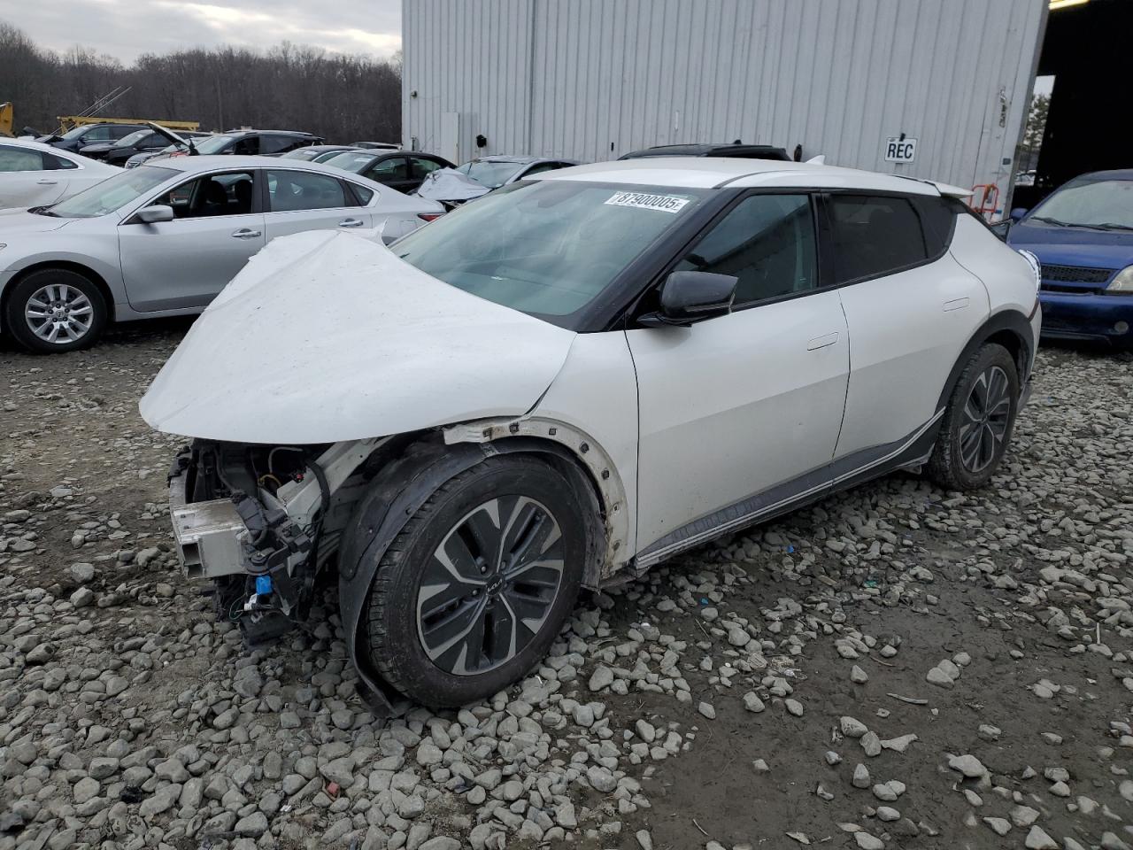 2022 KIA EV6 LIGHT VIN:KNDC34LB6N5043275