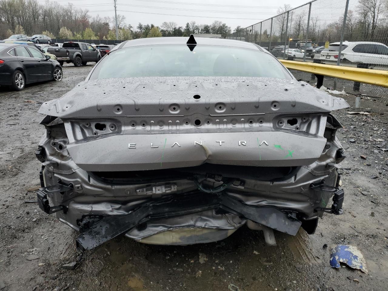 2022 HYUNDAI ELANTRA SEL VIN:KMHLM4AG5NU217799