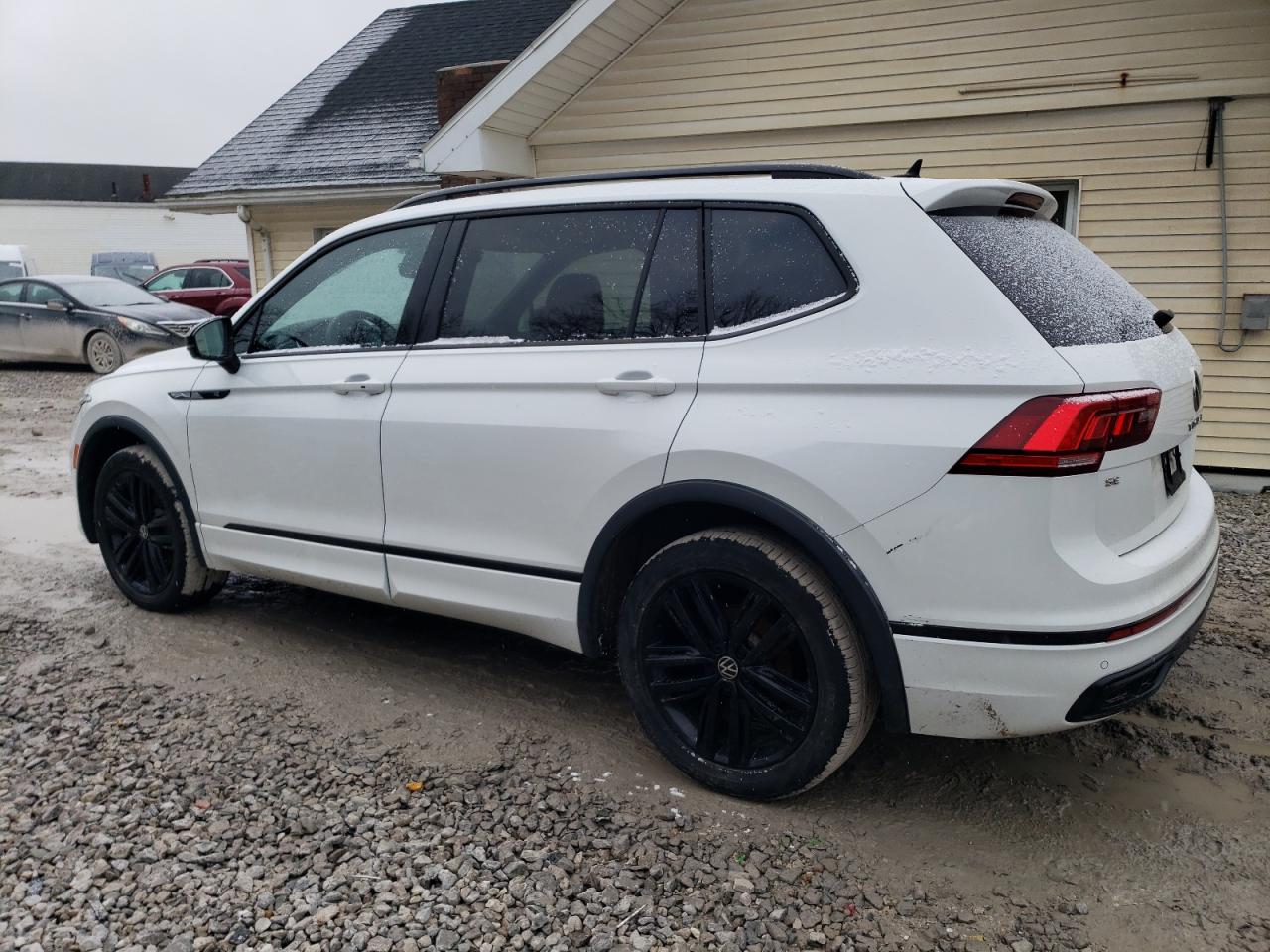 2022 VOLKSWAGEN TIGUAN SE R-LINE BLACK VIN:3VV8B7AX9NM094449