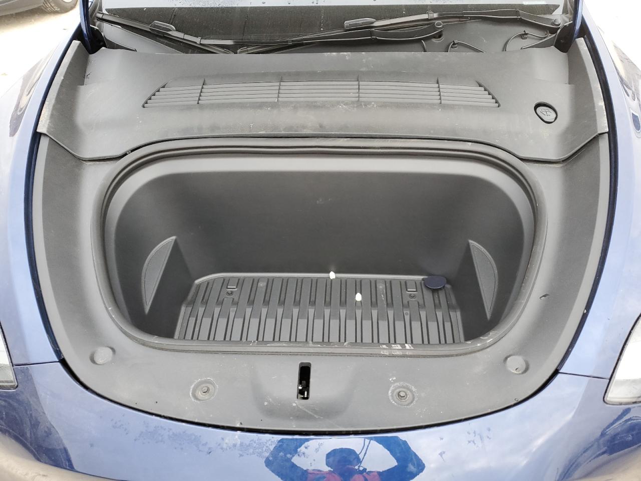 2024 TESLA MODEL Y  VIN:7SAYGDEE4RA266078
