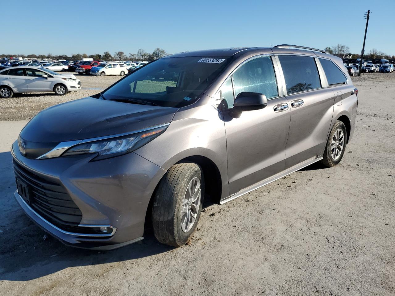 2022 TOYOTA SIENNA XLE VIN:5TDJSKFC2NS057851