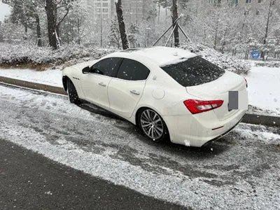 2017 Maserati Ghibli VIN: