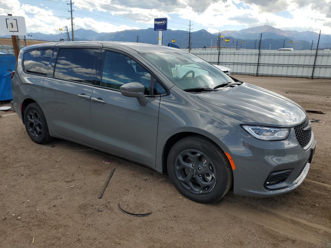 2022 CHRYSLER PACIFICA HYBRID TOURING L VIN:2C4RC1L7XNR232647