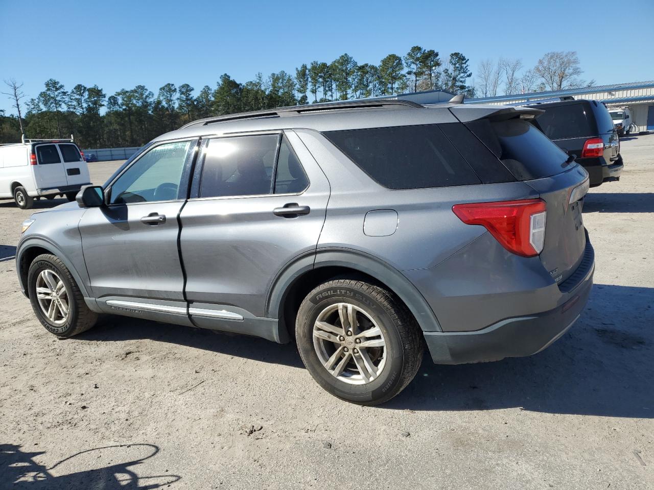 2022 FORD EXPLORER XLT VIN:1FMSK7DH0NGB05854