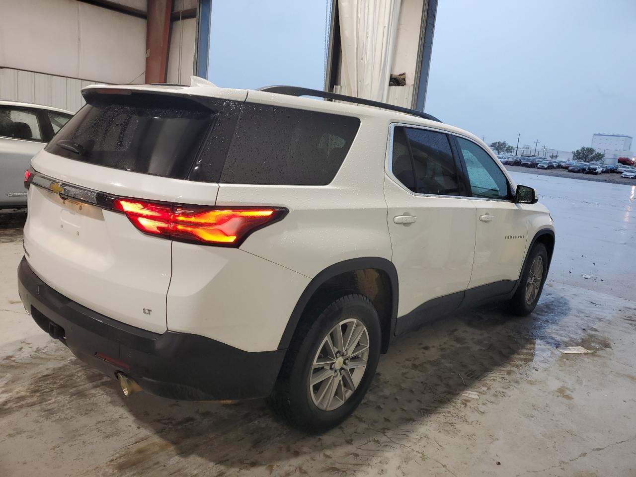 2022 CHEVROLET TRAVERSE LT VIN:1GNEVHKW6NJ105898