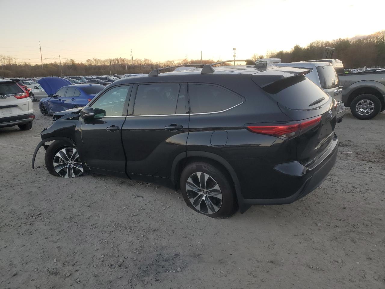 2022 TOYOTA HIGHLANDER HYBRID XLE VIN:5TDHBRCH1NS550220