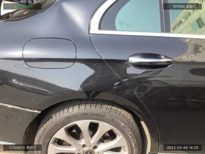 2020 Mercedes-Benz E 300 W1KZF4KB5LA824785 VIN:W1KZF4KB5LA824785