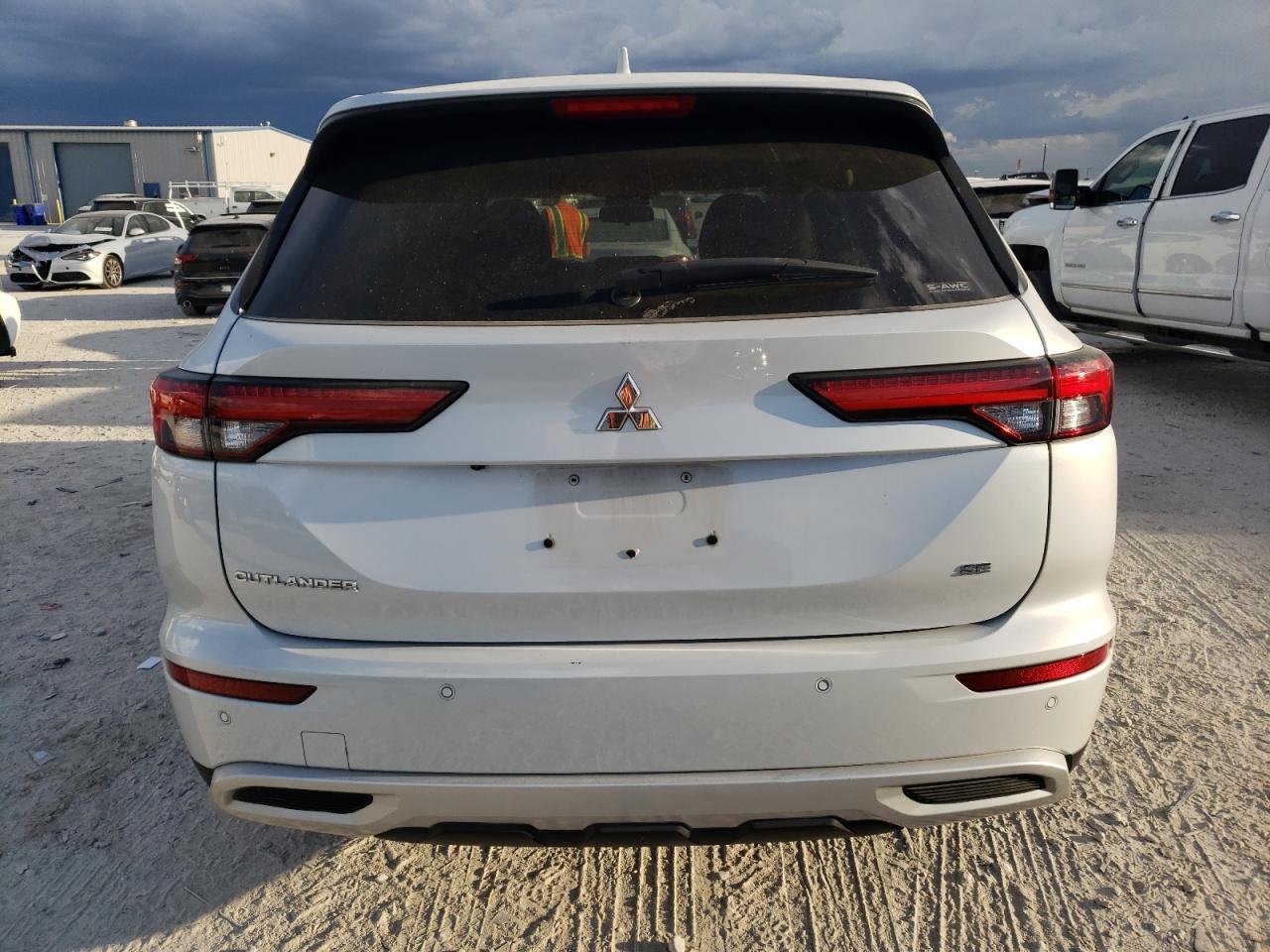 2022 MITSUBISHI OUTLANDER SE VIN:JA4J4UA88NZ017212