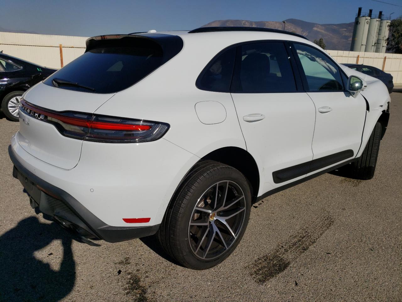 2024 PORSCHE MACAN BASE VIN:WP1AA2A58RLB04317