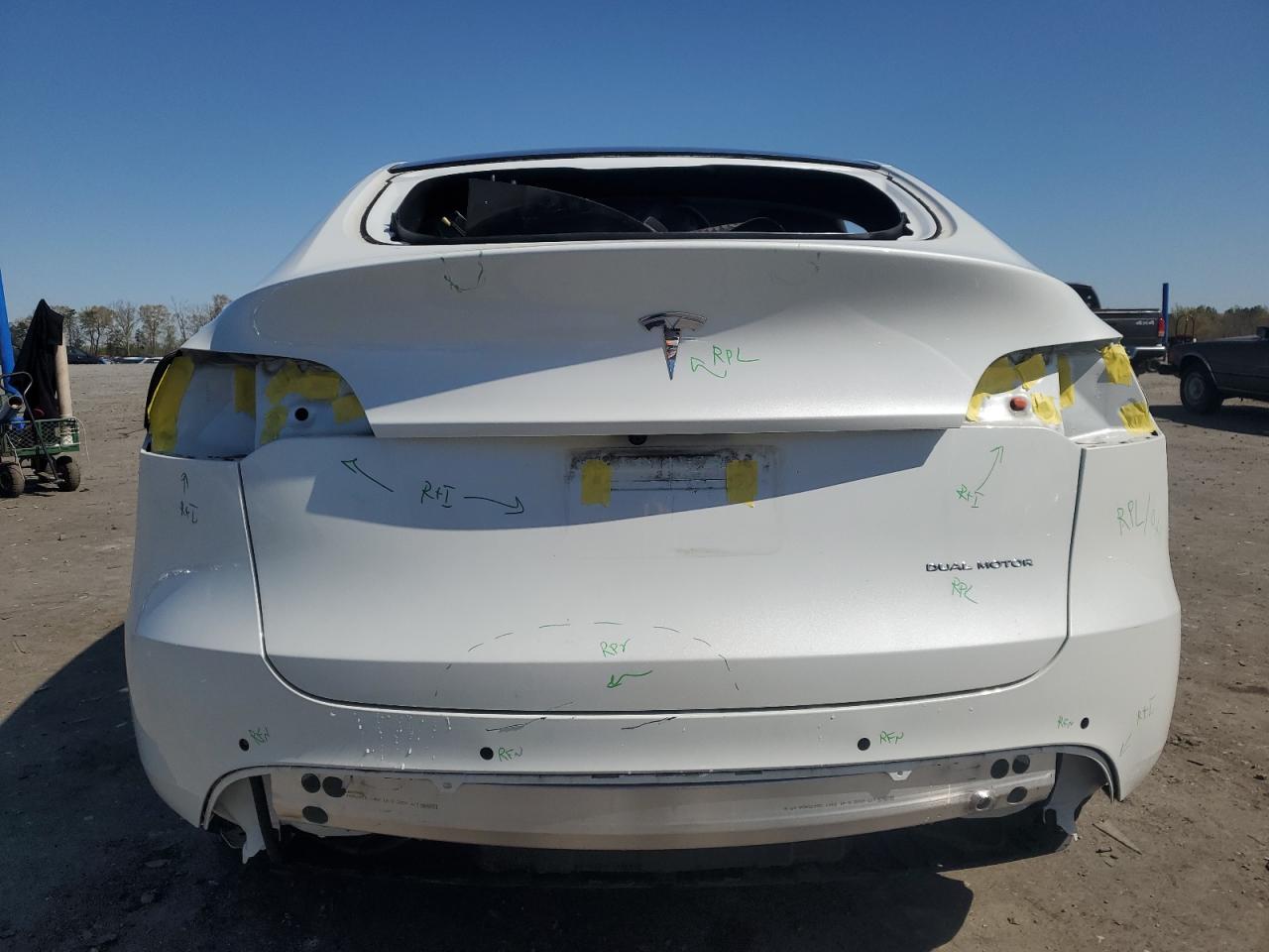 2022 TESLA MODEL Y  VIN:7SAYGAEE0NF517688