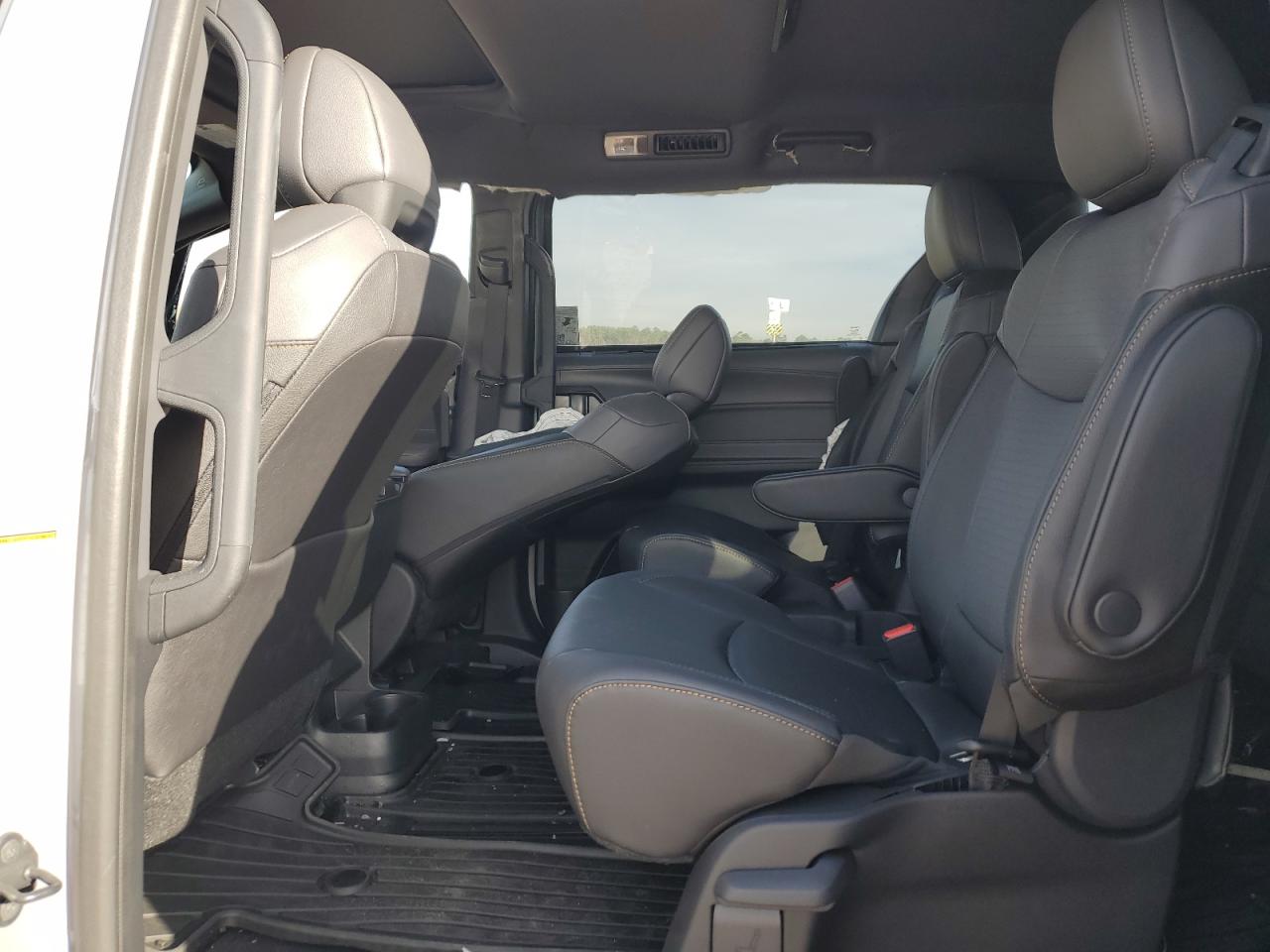 2023 TOYOTA SIENNA XSE VIN:5TDCSKFC9PS101579