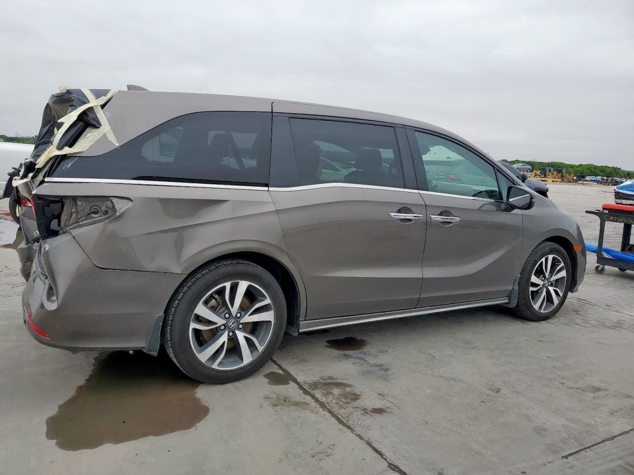 2022 HONDA ODYSSEY TOURING VIN:5FNRL6H80NB021824