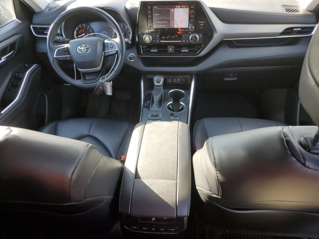 2022 TOYOTA HIGHLANDER XLE VIN:5TDHZRBH6NS581833