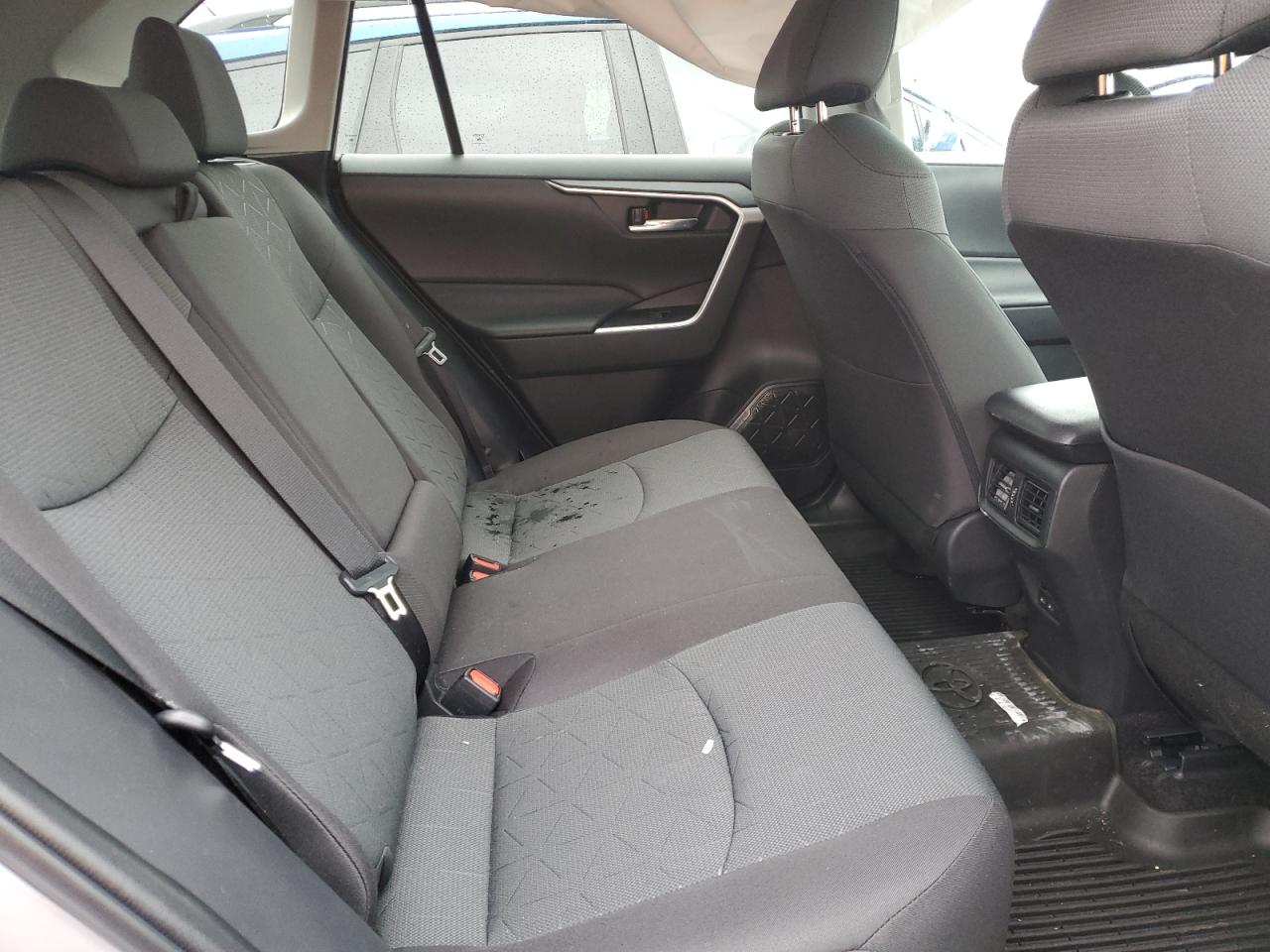 2024 TOYOTA RAV4 XLE VIN:2T3P1RFV0RW462621