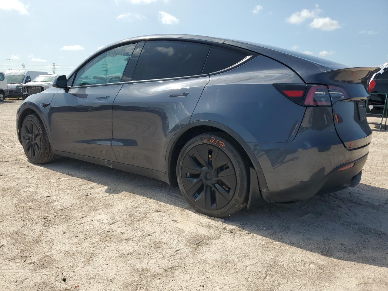 2023 TESLA MODEL Y  VIN:7SAYGDEE4PA037770