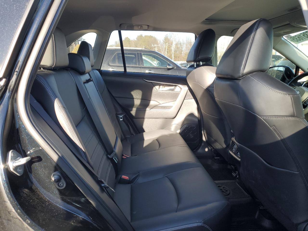 2023 TOYOTA RAV4 XLE PREMIUM VIN:JTMA1RFV4PD102526