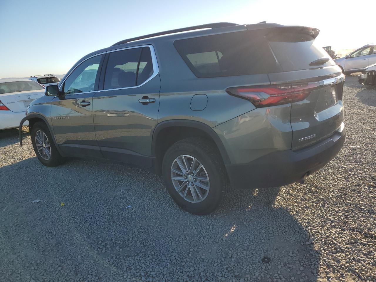 2022 CHEVROLET TRAVERSE LT VIN:1GNERHKW2NJ122329