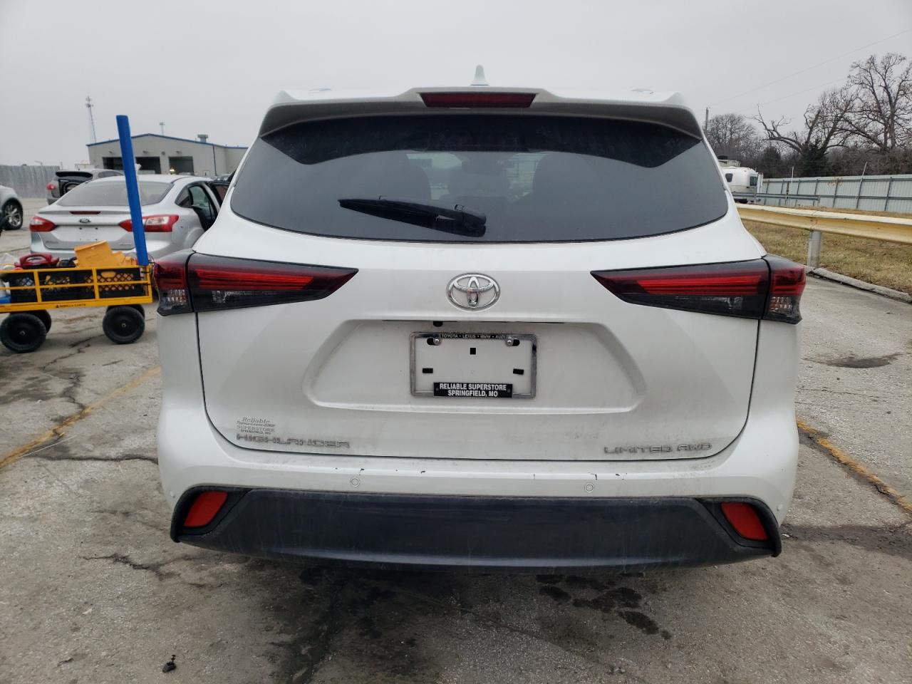 2024 TOYOTA HIGHLANDER LE VIN:5TDKDRBH4RS537386