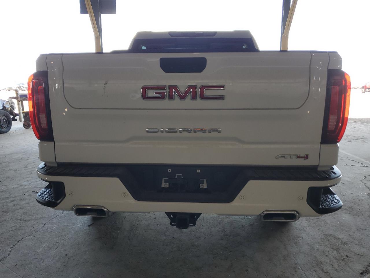 2022 GMC SIERRA K1500 AT4 VIN:3GTUUEET0NG626978