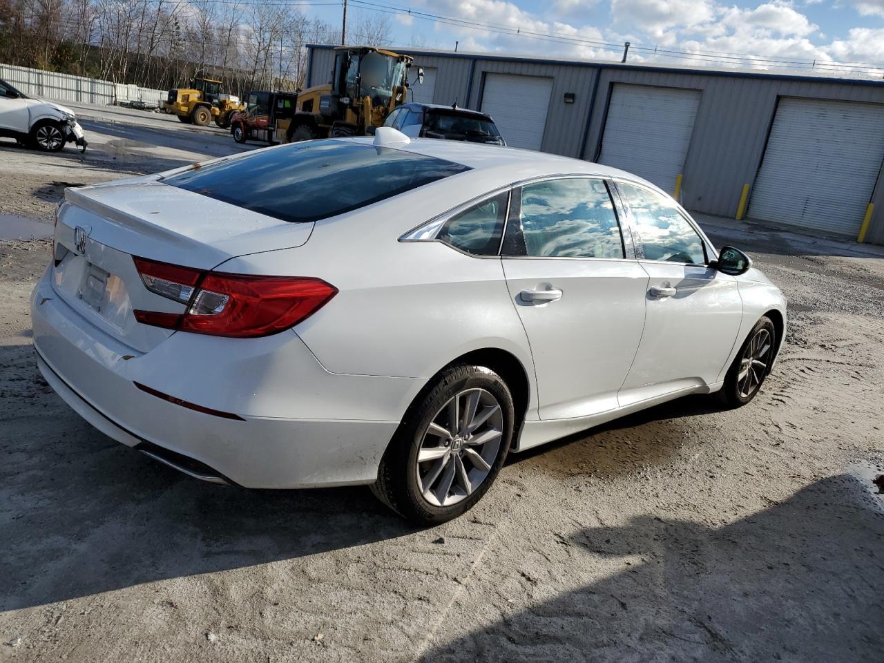 2022 HONDA ACCORD LX VIN:1HGCV1F11NA031717