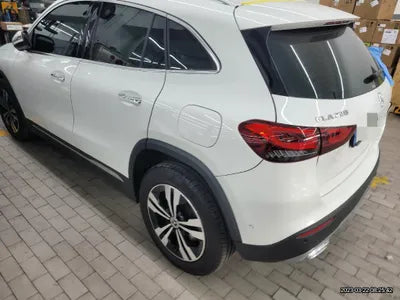 2021 Mercedes-Benz GLA 220 VIN: