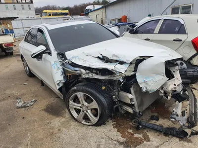 2016 Mercedes-Benz E 220 VIN: