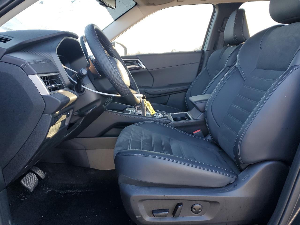 2024 MITSUBISHI OUTLANDER SE VIN:JA4J3VA80RZ070937