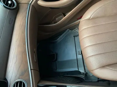 2018 Mercedes-Benz E 300 VIN: