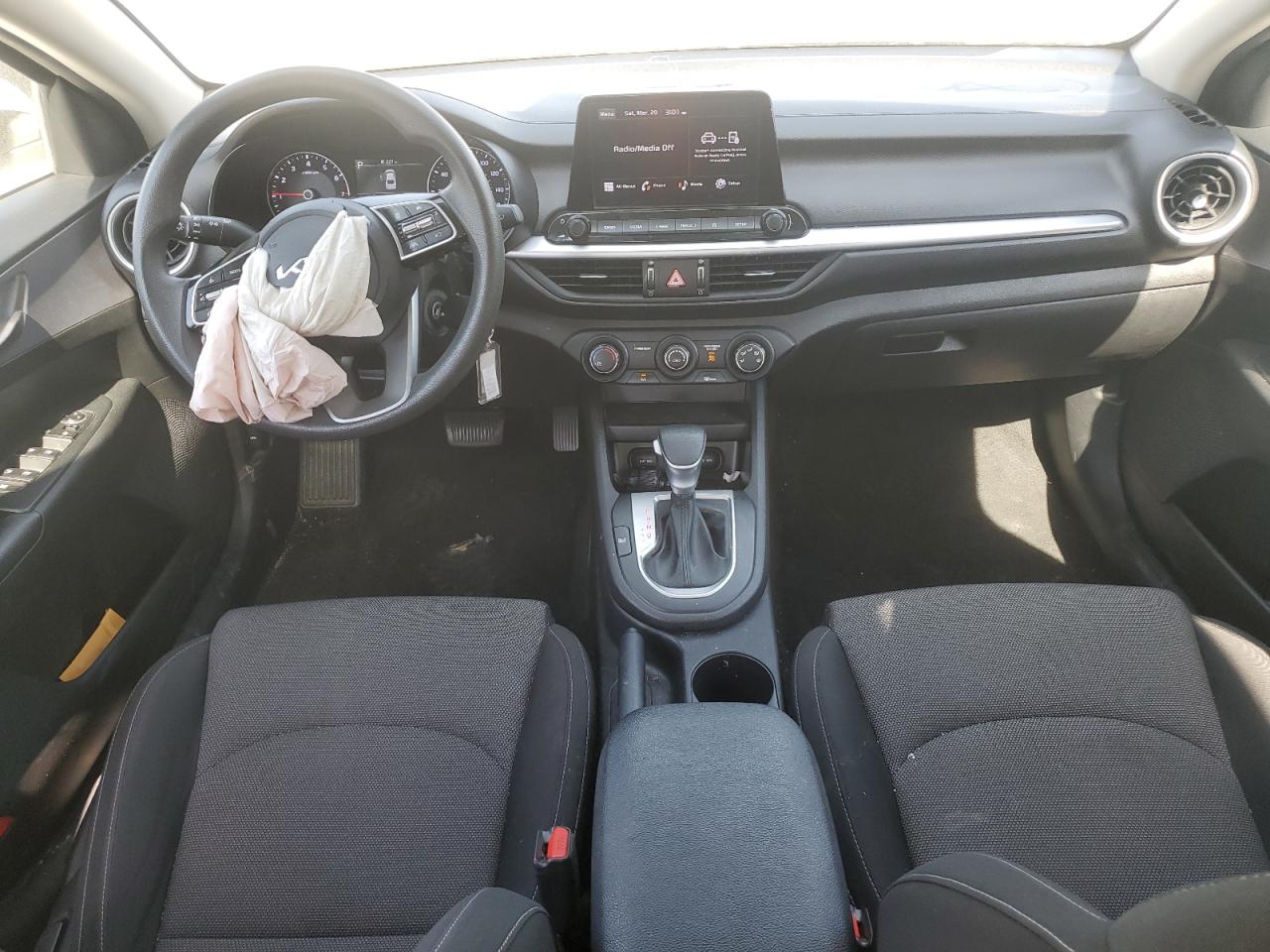 2022 KIA FORTE FE VIN:3KPF24AD4NE452190