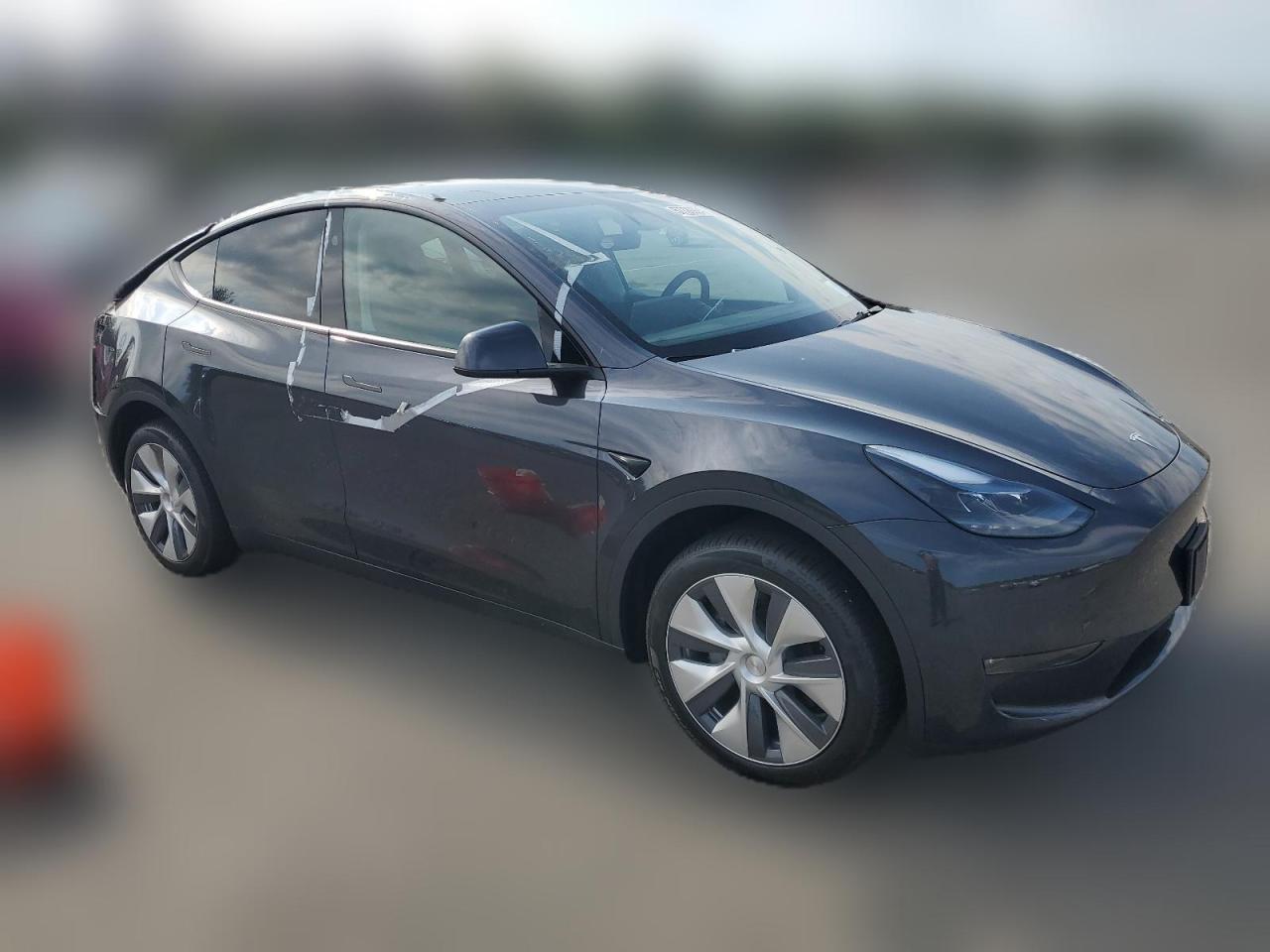 2024 TESLA MODEL Y  VIN:7SAYGDEE8RA255763