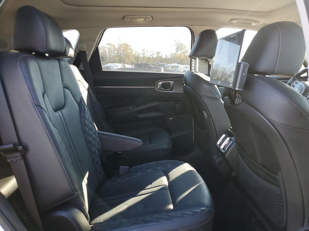 2022 KIA SORENTO SX VIN:5XYRK4LF3NG104718