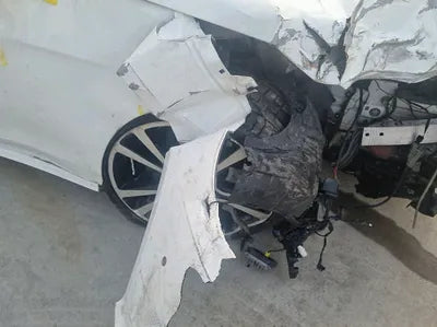 2016 Mercedes-Benz E 220 WDDHF0AB0GB302913 VIN:WDDHF0AB0GB302913