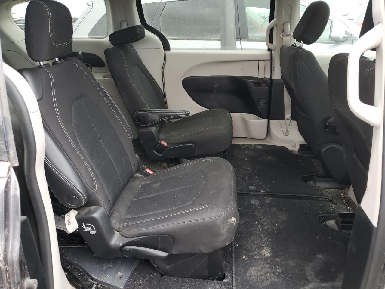 2022 CHRYSLER VOYAGER LX VIN:2C4RC1CG1NR219060