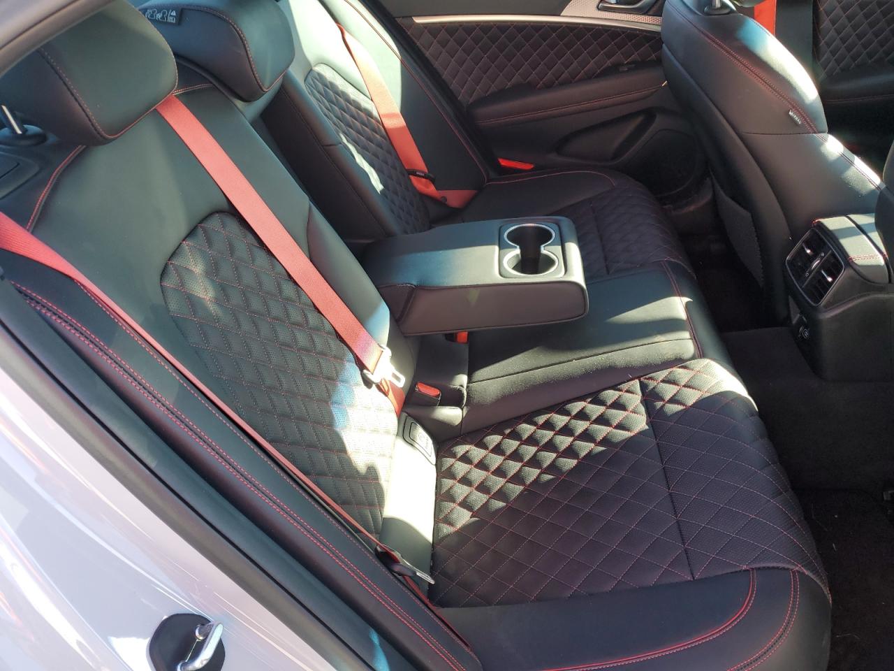 2022 GENESIS G70 BASE VIN:KMTG54TE0NU084403