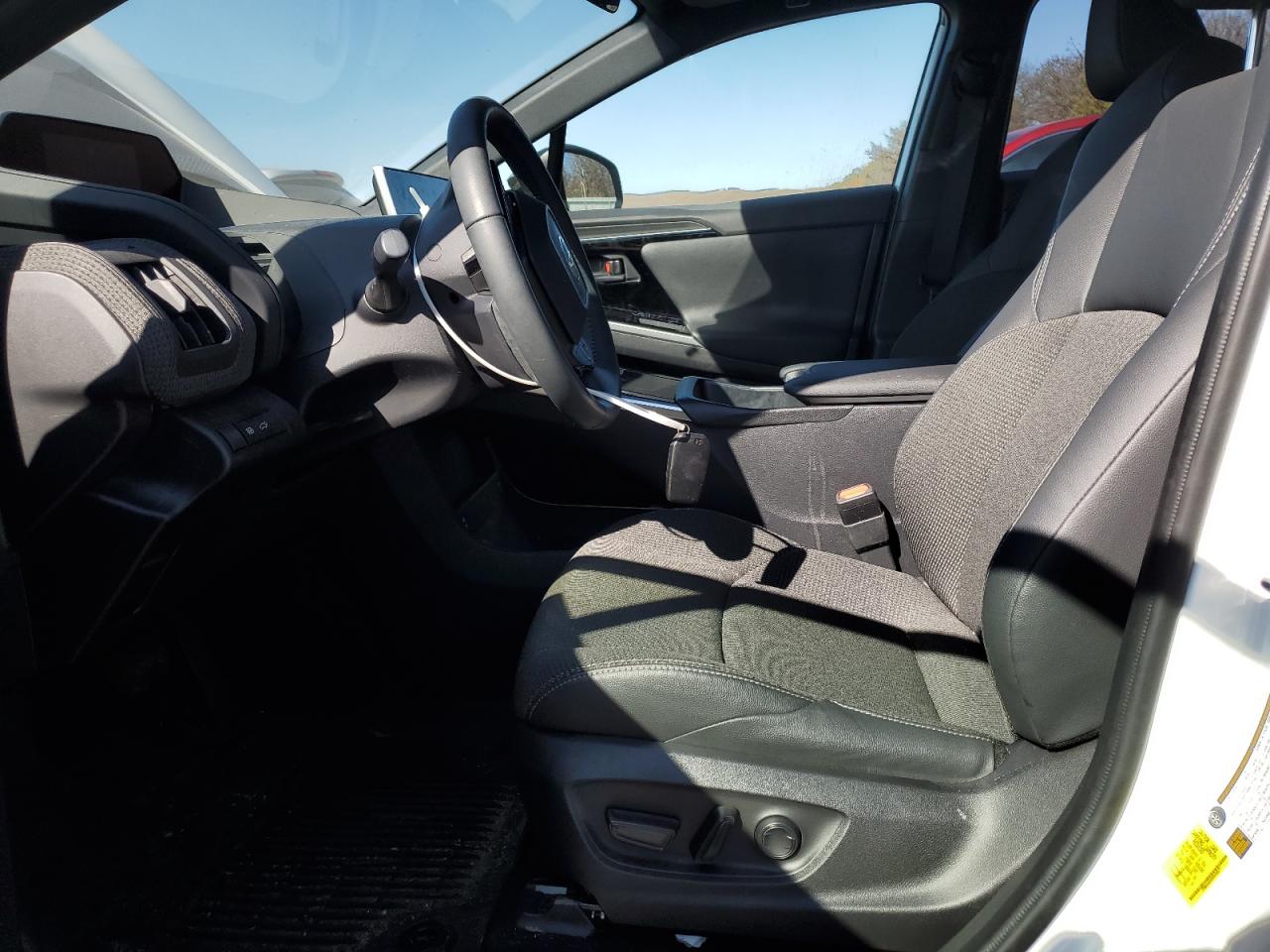 2024 TOYOTA BZ4X XLE VIN:JTMAAAAA9RA034217