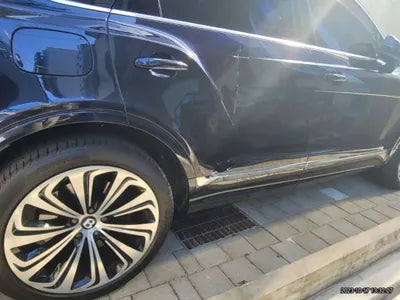 2022 Bentley Bentayga SJAAM14VXNC013723 VIN:SJAAM14VXNC013723