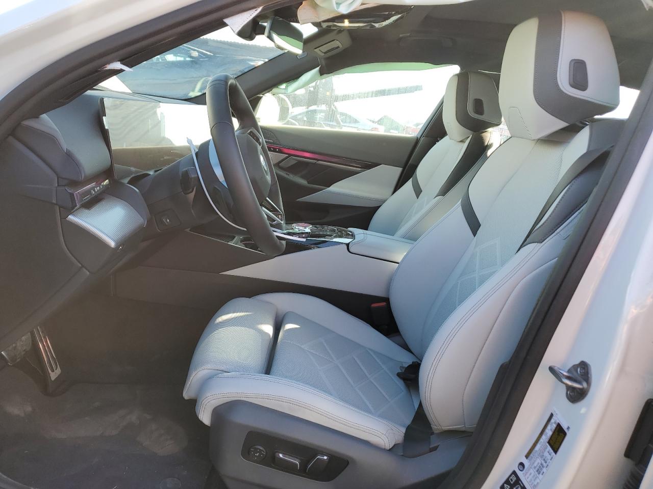 2024 BMW 540 XI VIN:WBA63FJ02RCR69813