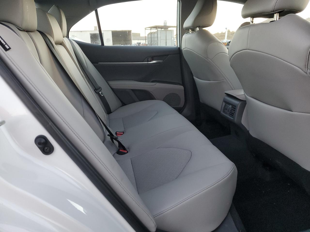 2022 TOYOTA CAMRY XLE VIN:4T1F11BK2NU063270