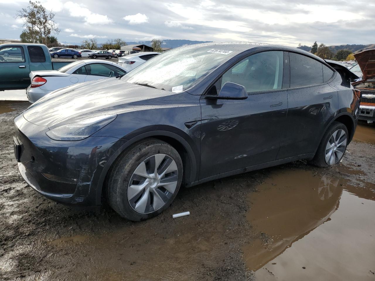 2024 TESLA MODEL Y  VIN:7SAYGAEE0RF023725
